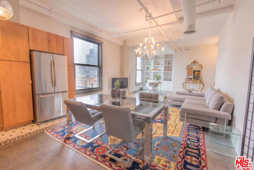 108 W 2nd Street 808
