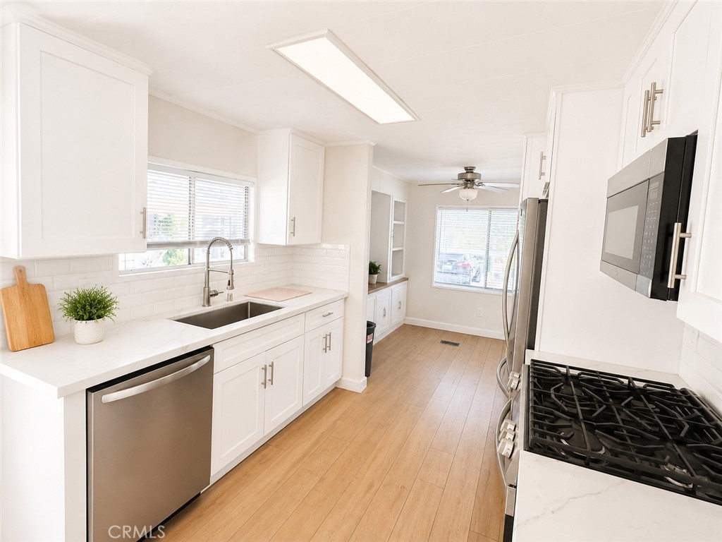 15621 Beach 84