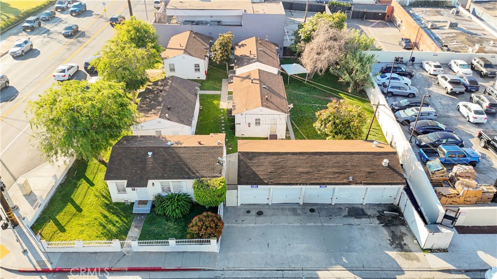 335 339 Centinela Ave