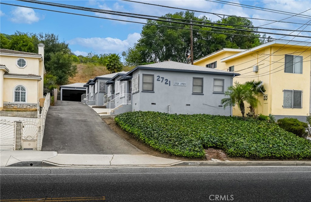 2721 S Fremont