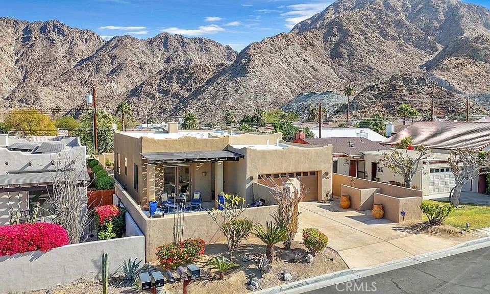 54052 Avenida Martinez