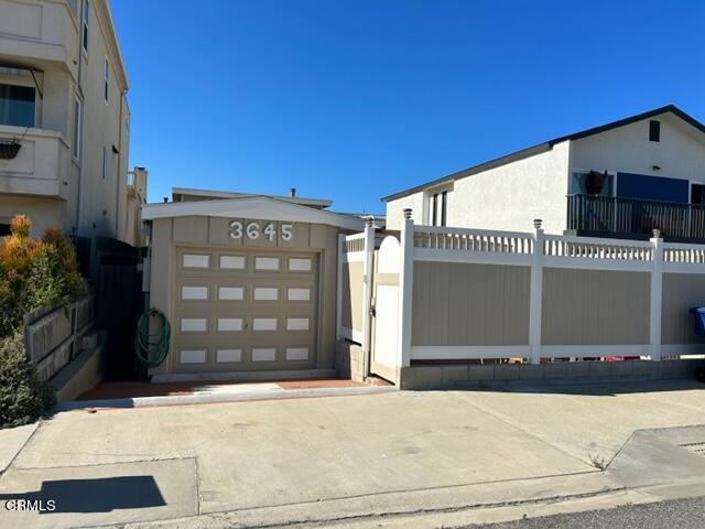 3645 Sunset Lane