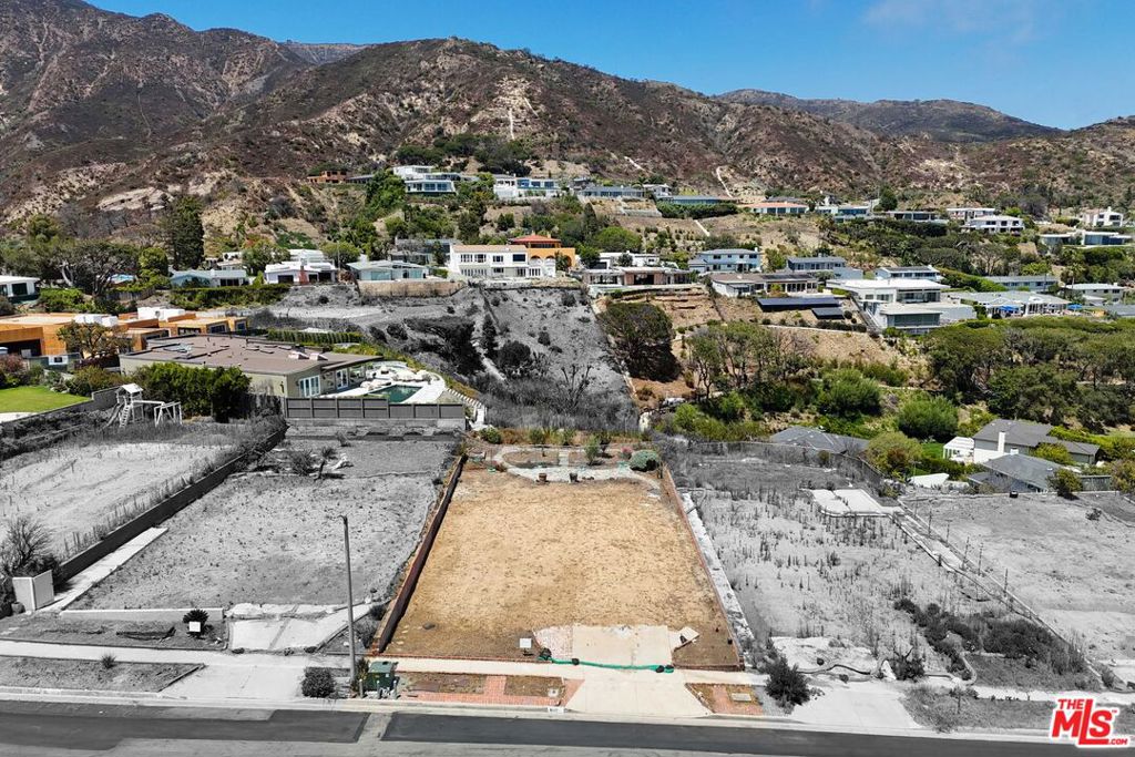 3624 Surfwood Road