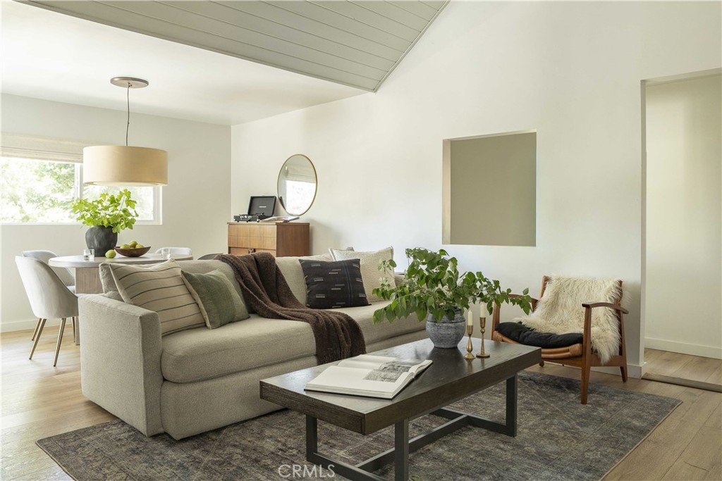 829 Sierra Vista Drive