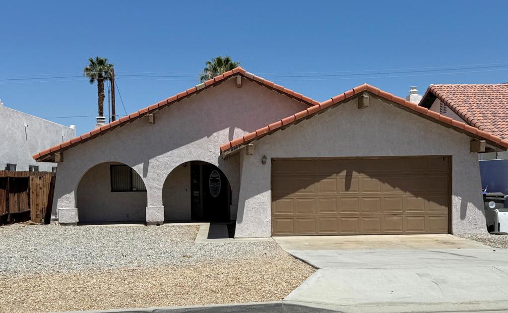 52150 Avenida Ramirez