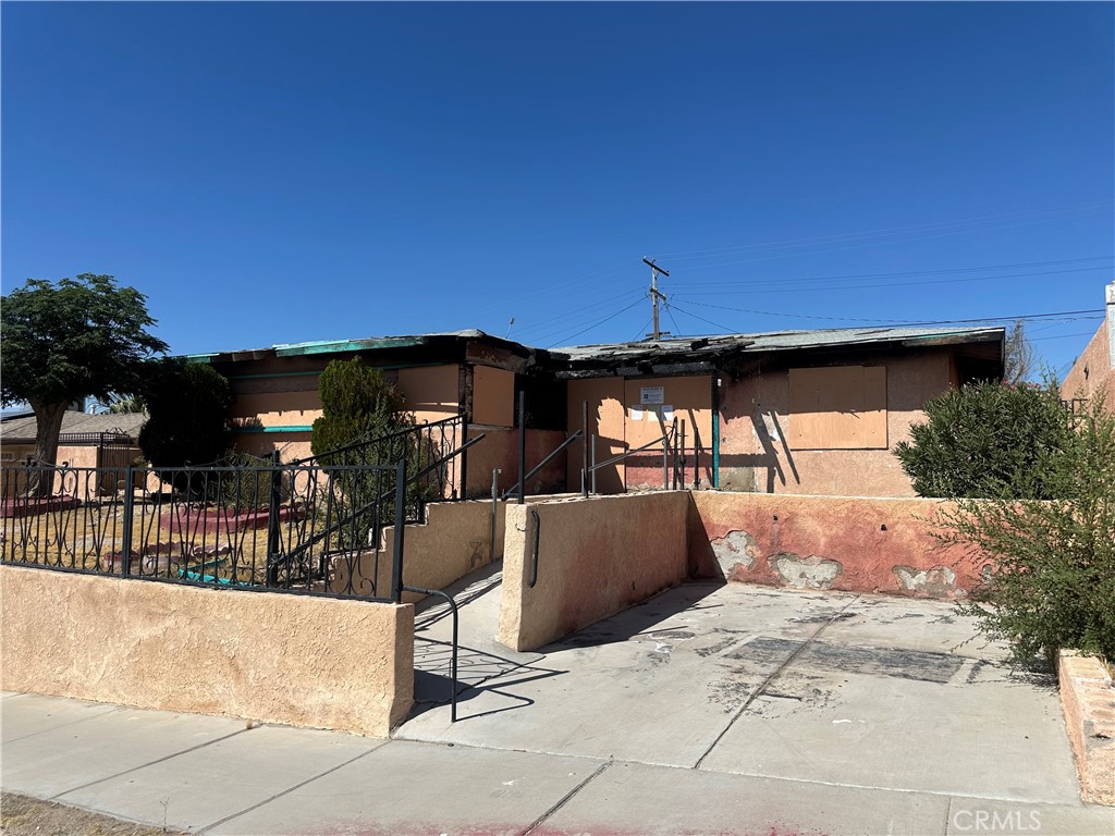 341 S Muriel
