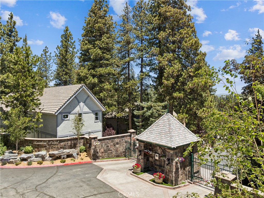 304 Lake Knoll Drive