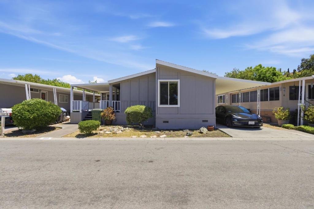 353 Millpond Drive 353