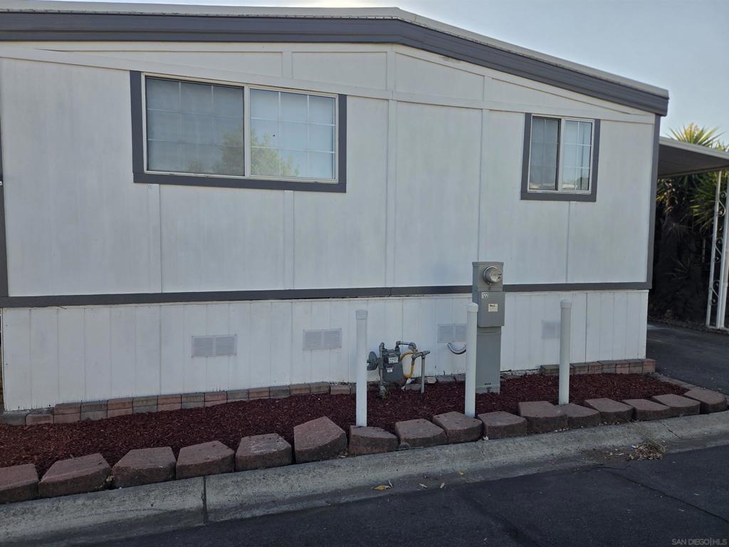 2550 E Valley Parkway 122