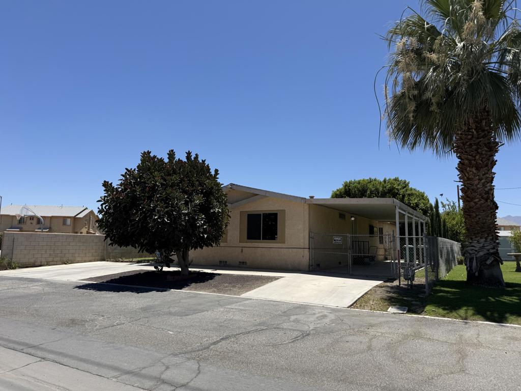 86037 Palmeras Circle