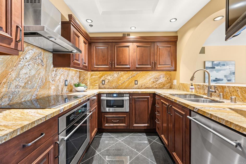 200 Harbor Drive 803