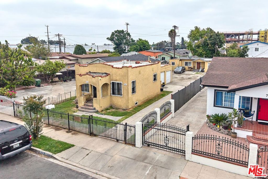 718 E 110th Street