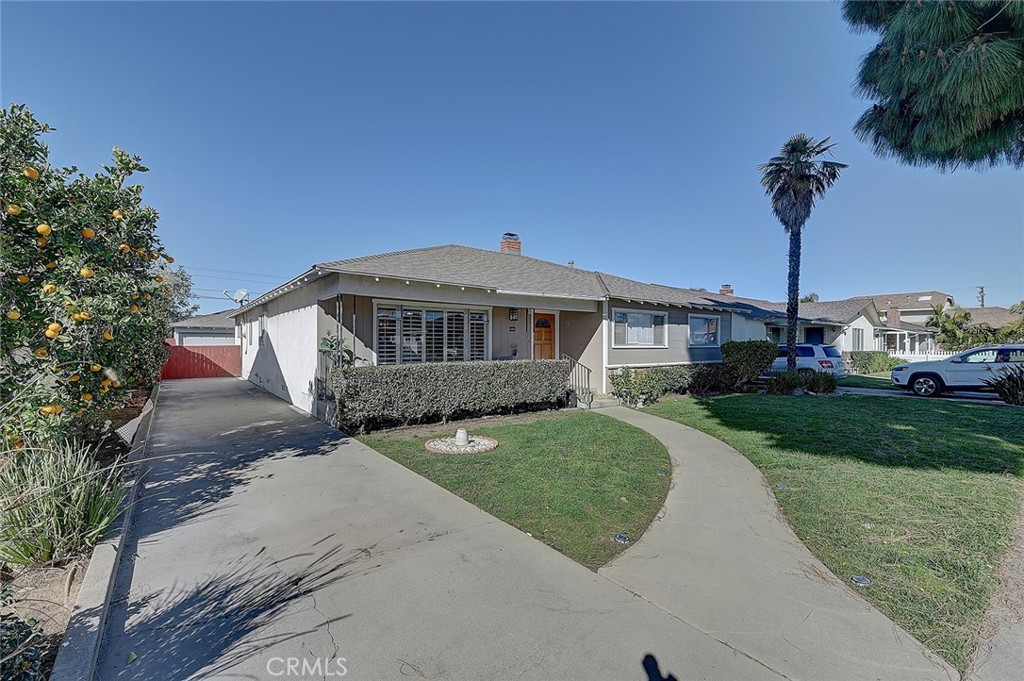 444 N Shattuck Place