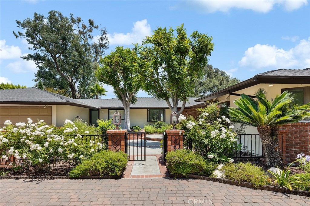 850 Chula Vista
