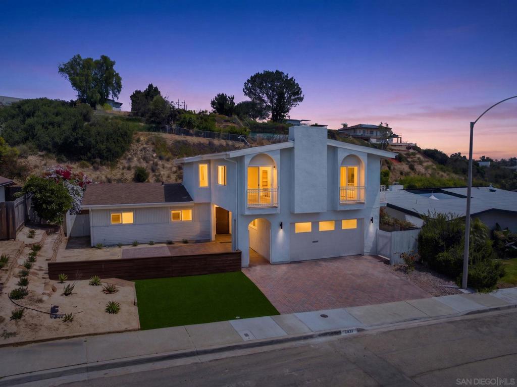 3855 Southview