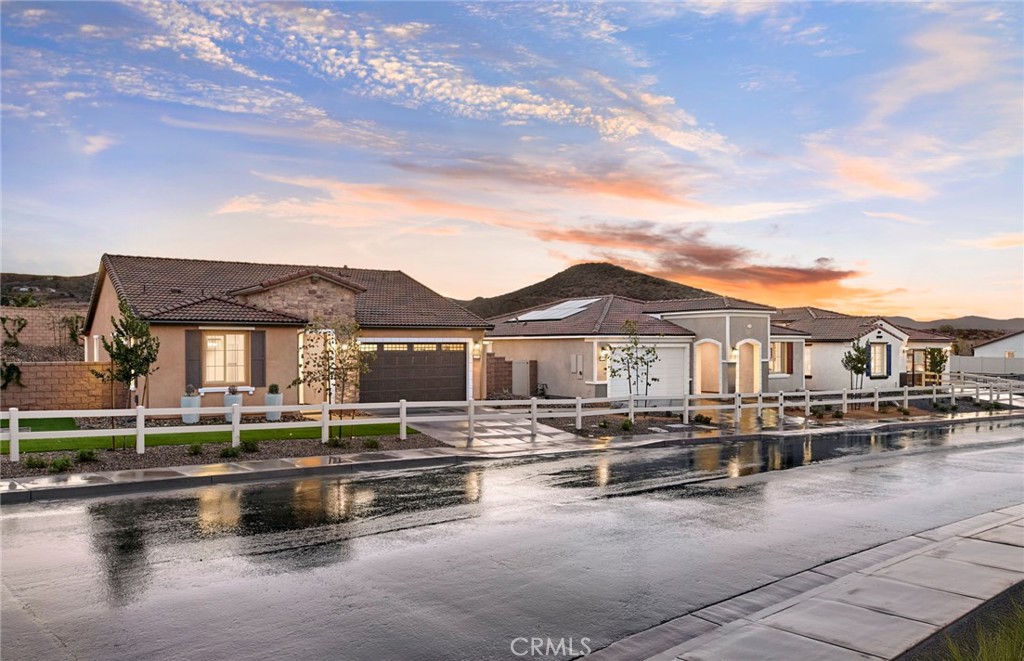 25401 Violane Drive