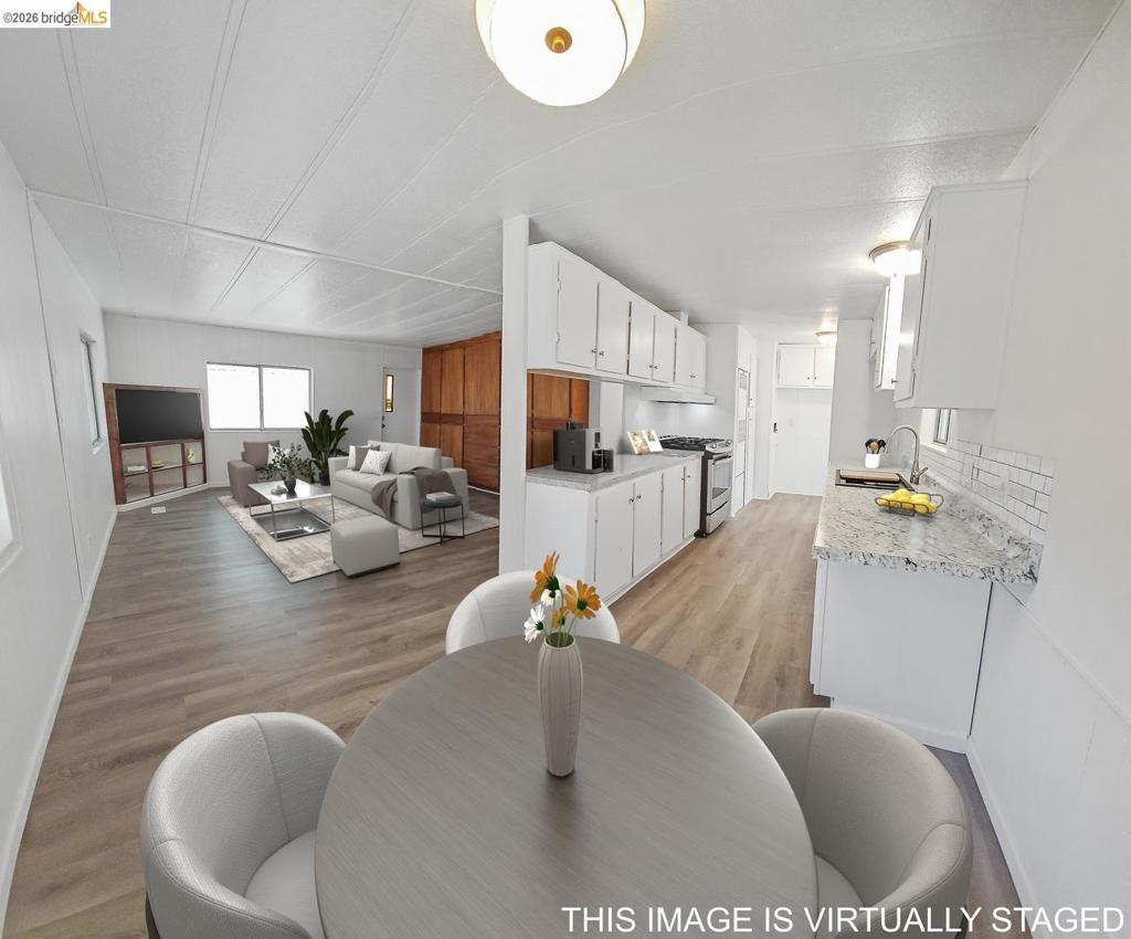845 Mountain Shadows BLVD
