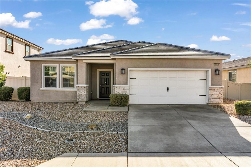16604 Desert Lily
