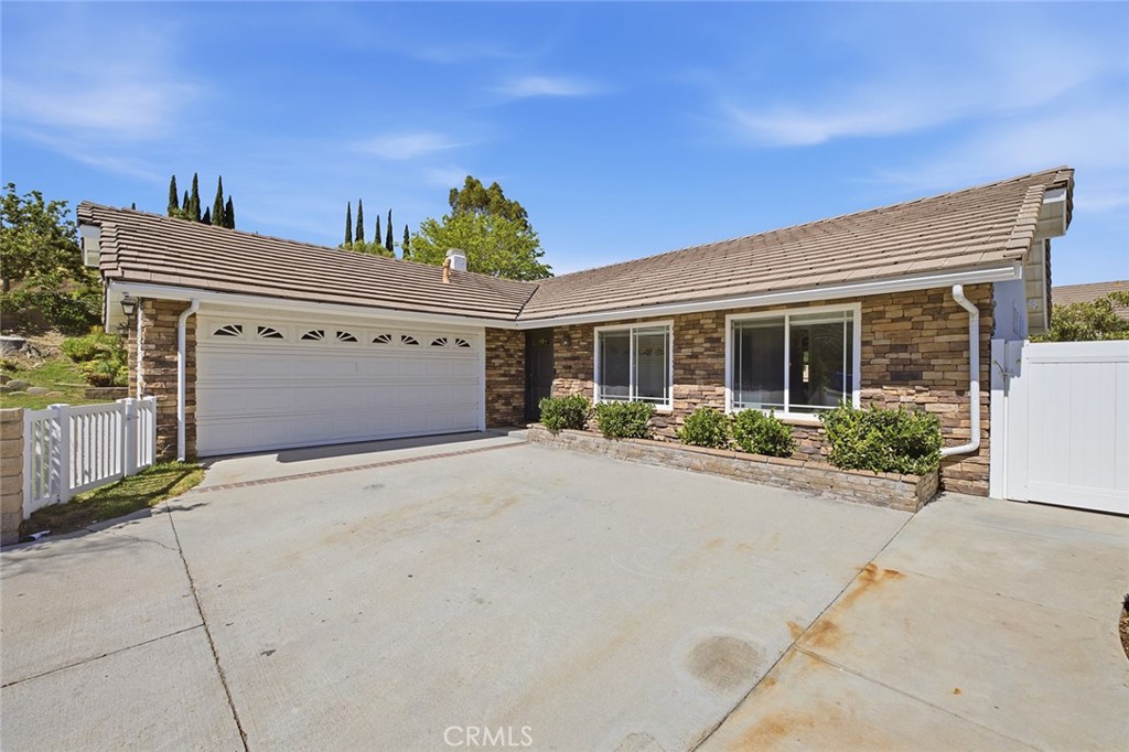 28354 Mount Stephen