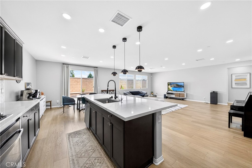 9521 Venetian