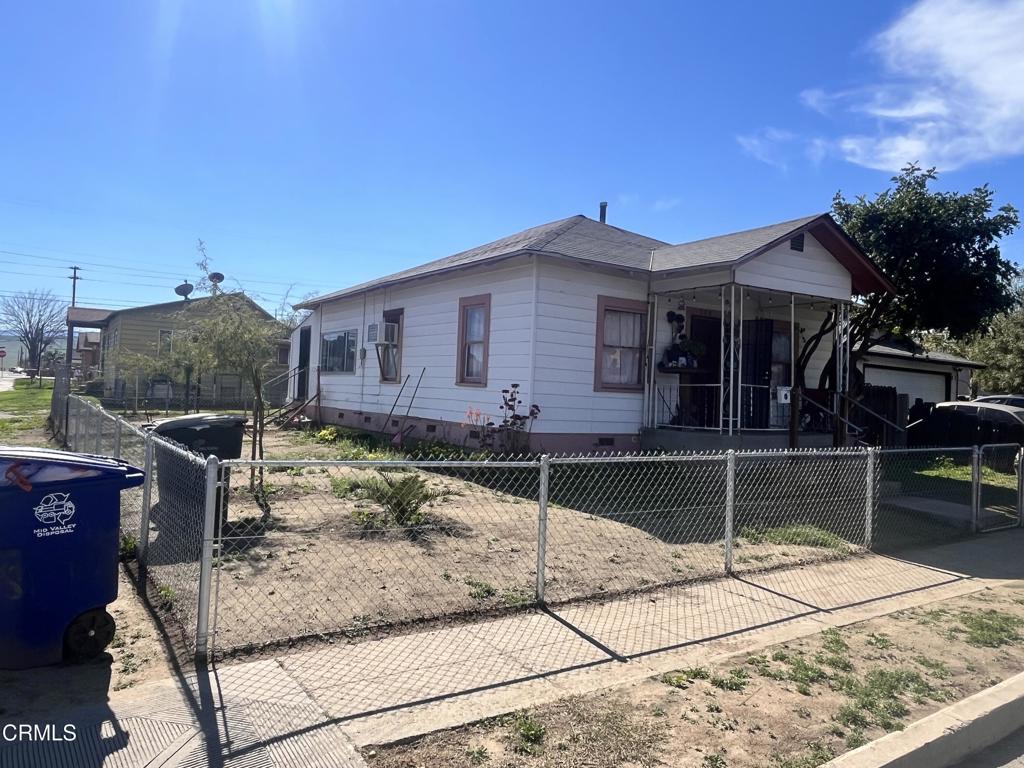 296 E Coolidge Street