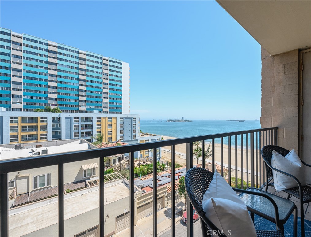 1750 E Ocean Boulevard 1103