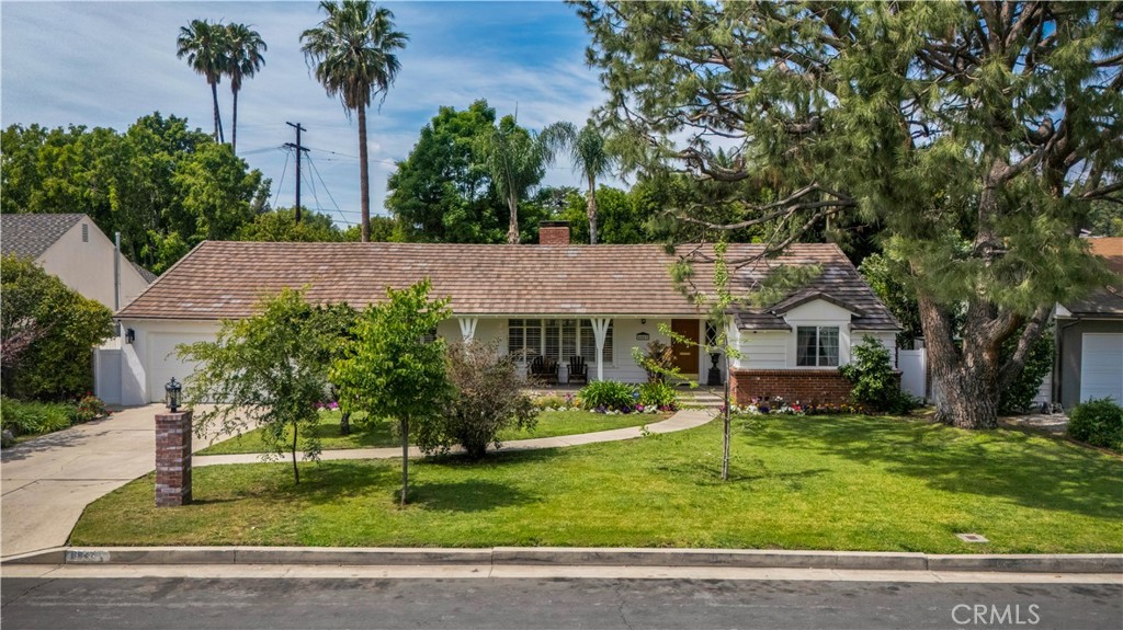 6843 Chisholm