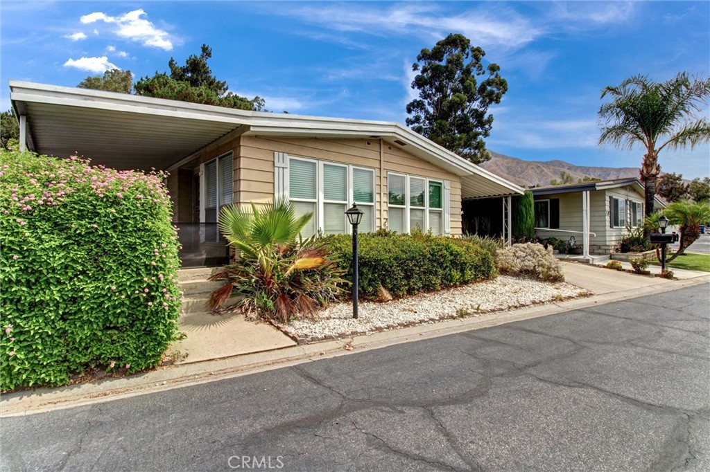 4040 E Piedmont 44