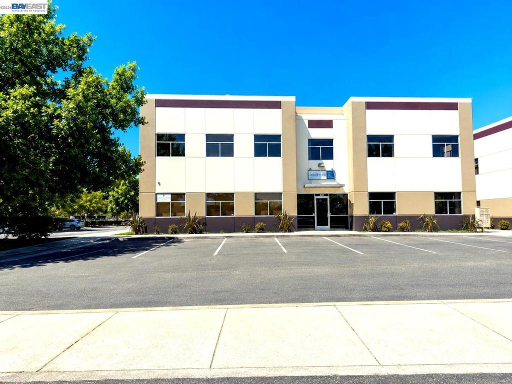 405 Boulder Ct Unit 100