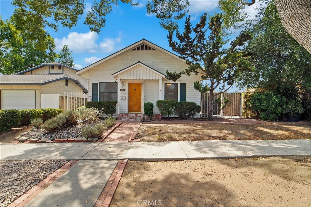 1005 N Alameda