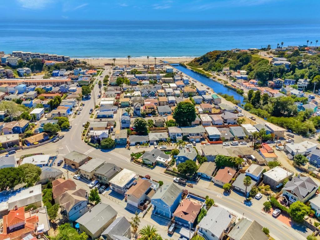 307 Treasure Island