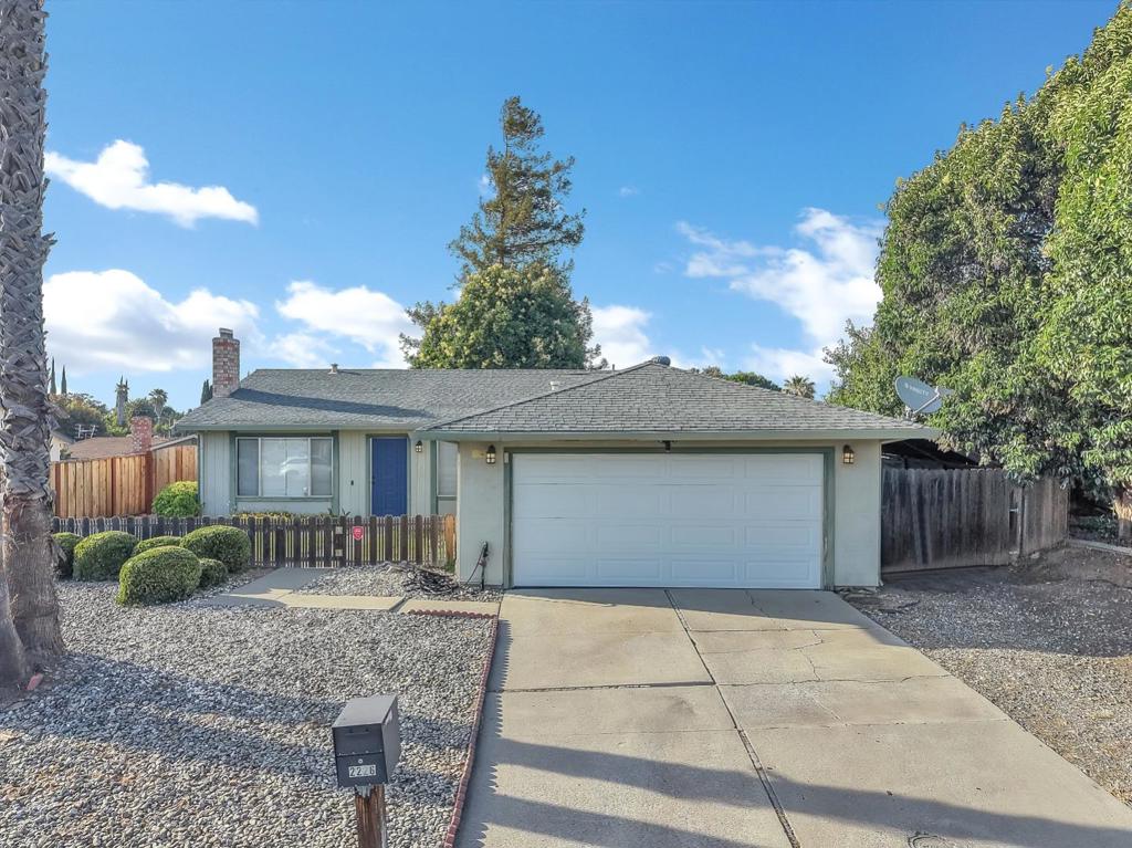 2226 Meredith Way