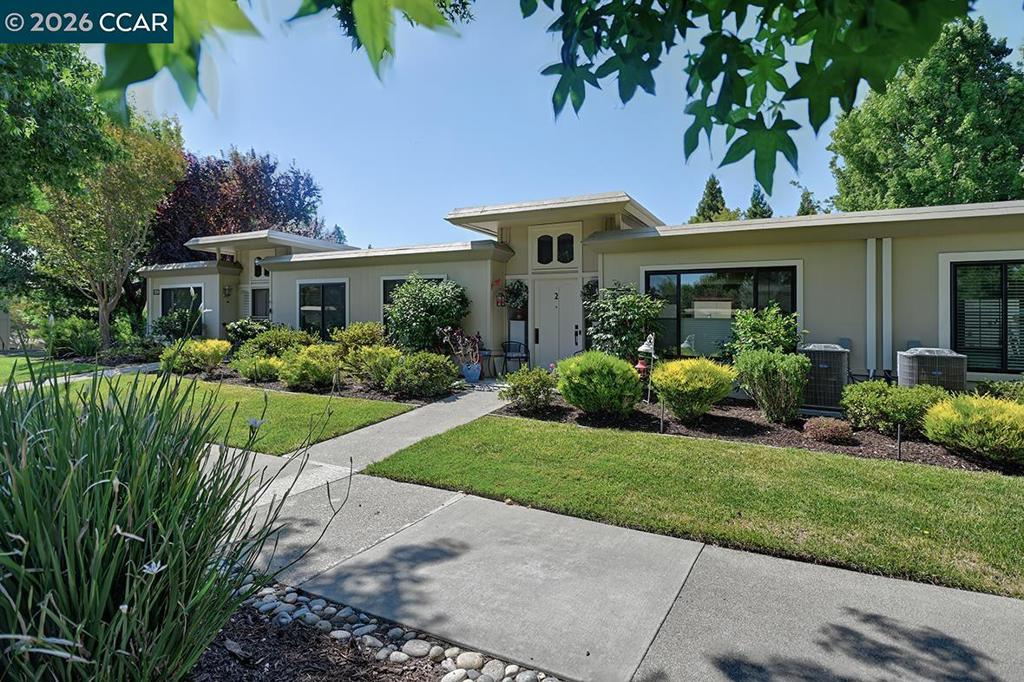 1124 Oakmont Dr 2