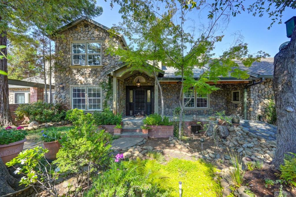 13331 Valley Vista Court