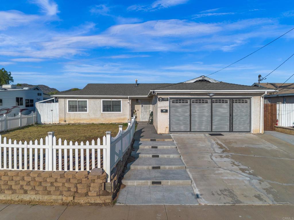 133 N Stephanie Ln