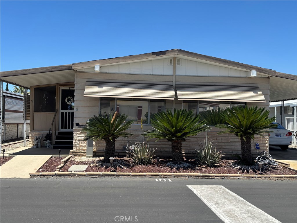655 E Main Street 101