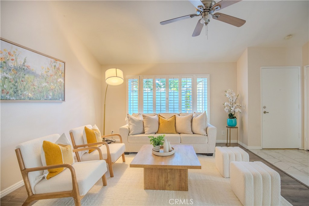 2528 N Tustin D