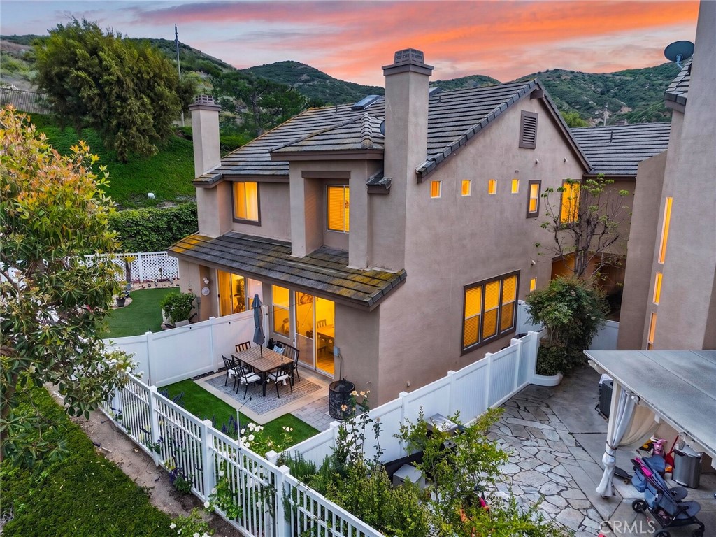 1366 S Country Glen Way