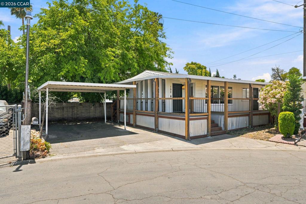 190 Medina Dr