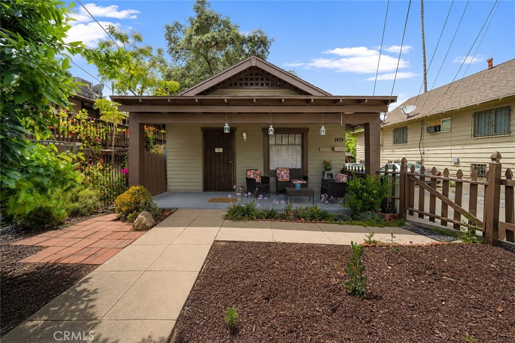 1419 El Sereno