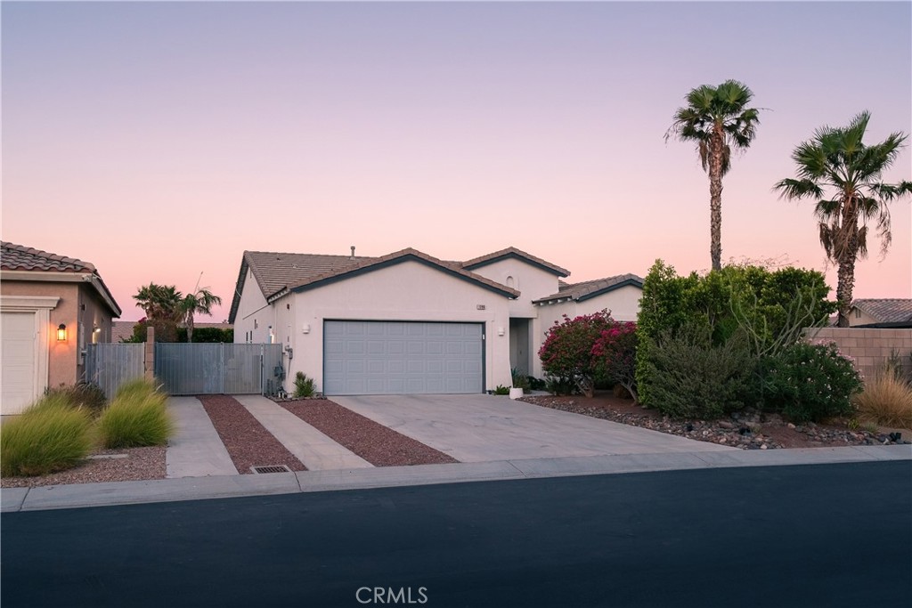 1090 Palmas Ridge