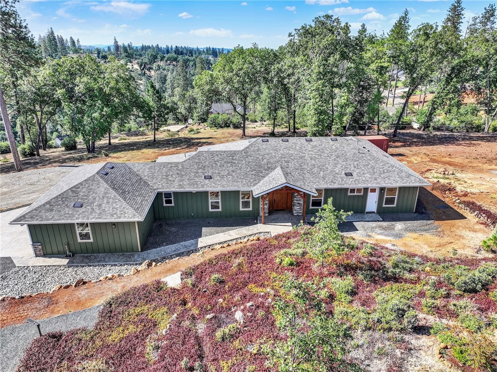 1690 BEND LANE