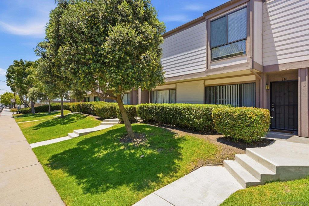 9289 Village Glen Dr 118