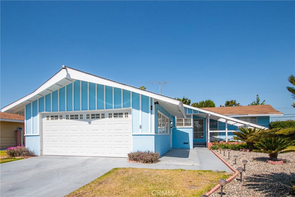 11261 Palmwood
