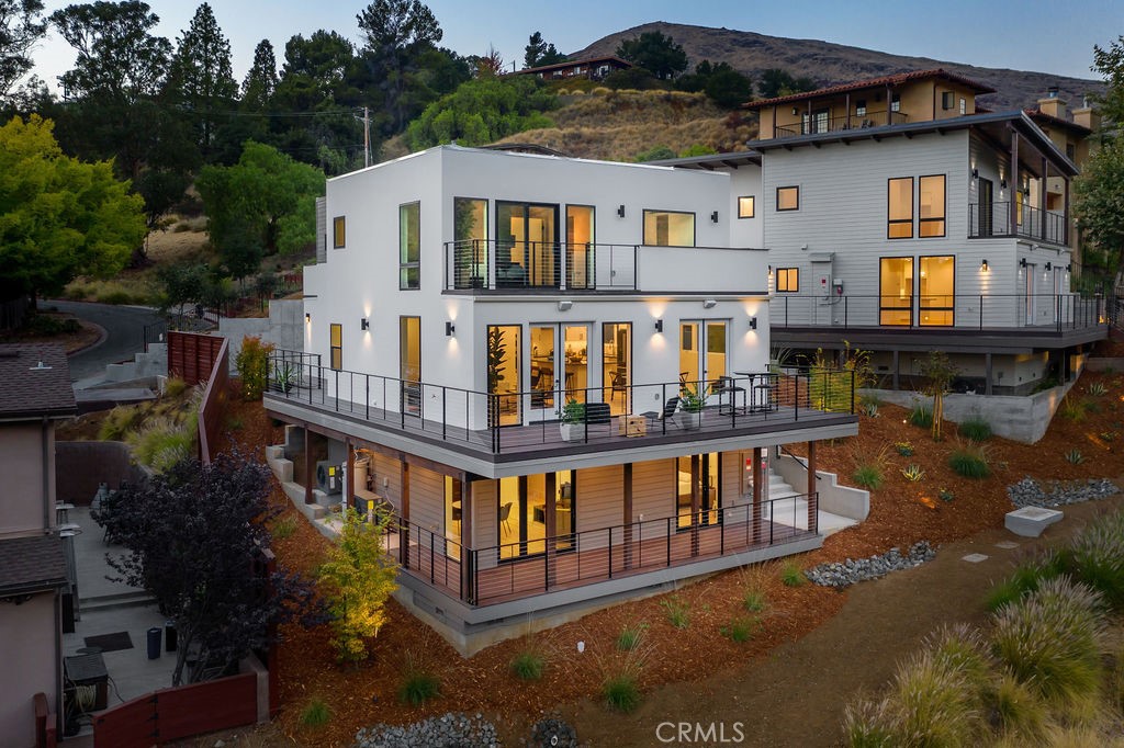2326 Santa Ynez Avenue
