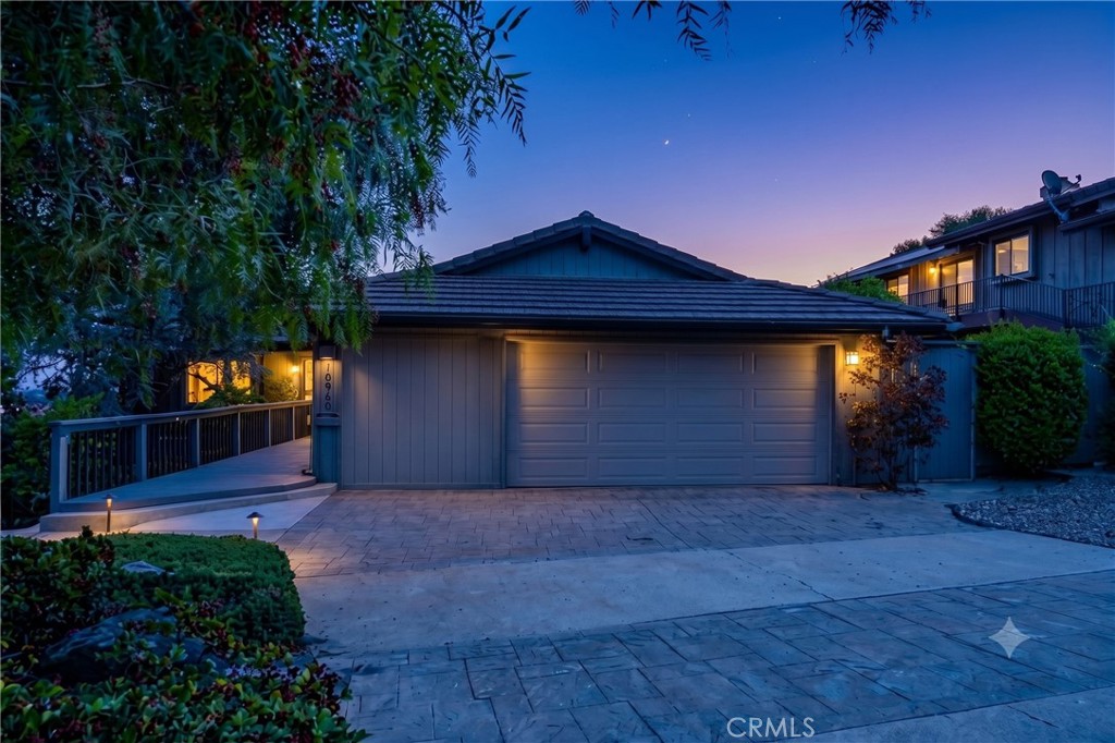 10960 Treeside Lane