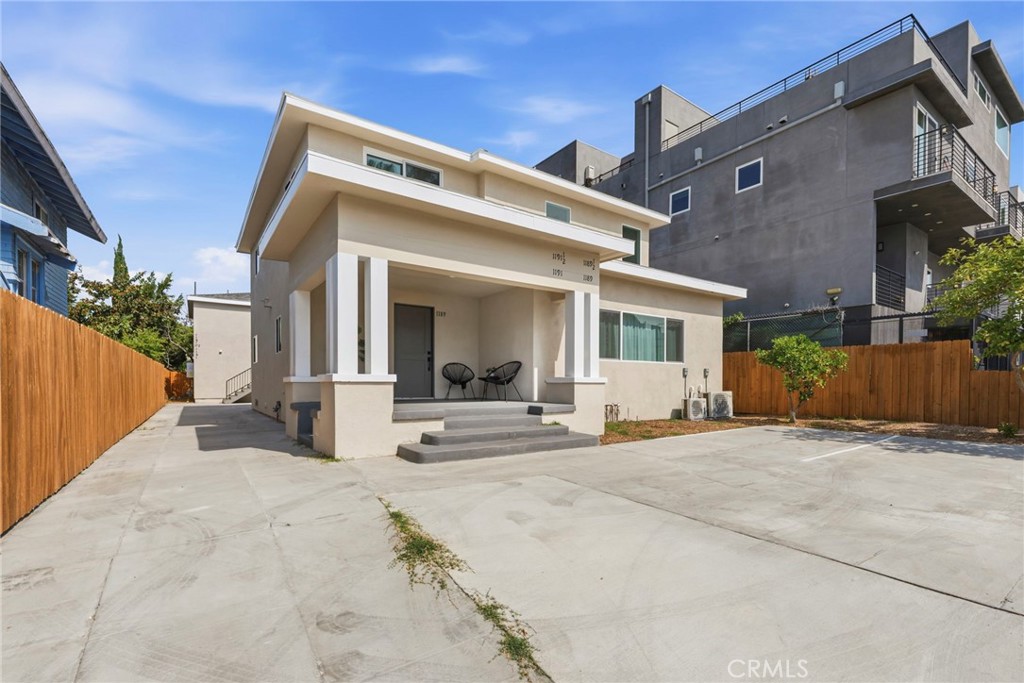 1189 Crenshaw