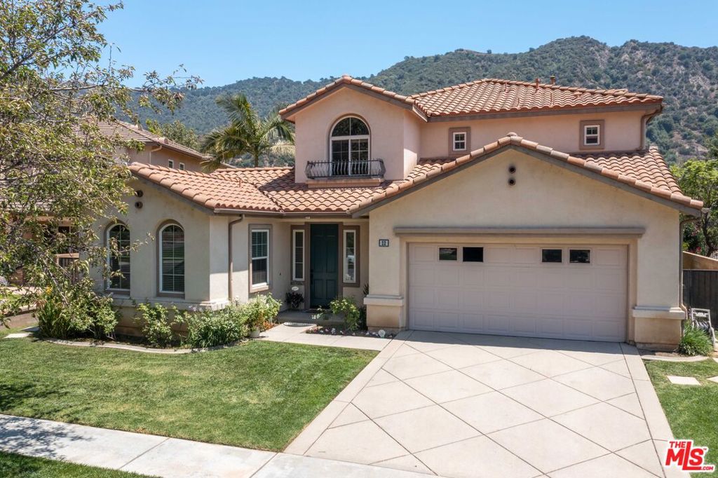 22 Moonridge Court