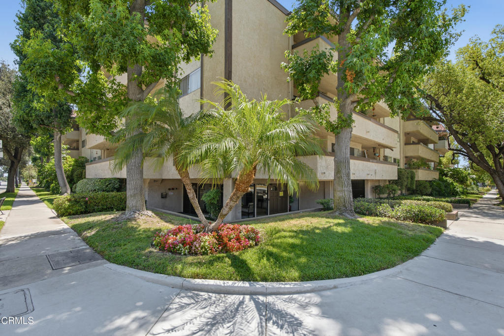 2386 E Del Mar Boulevard 220