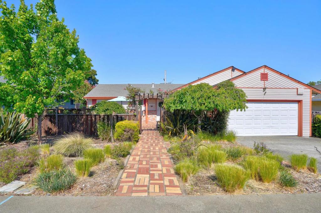 1412 Lassen Street